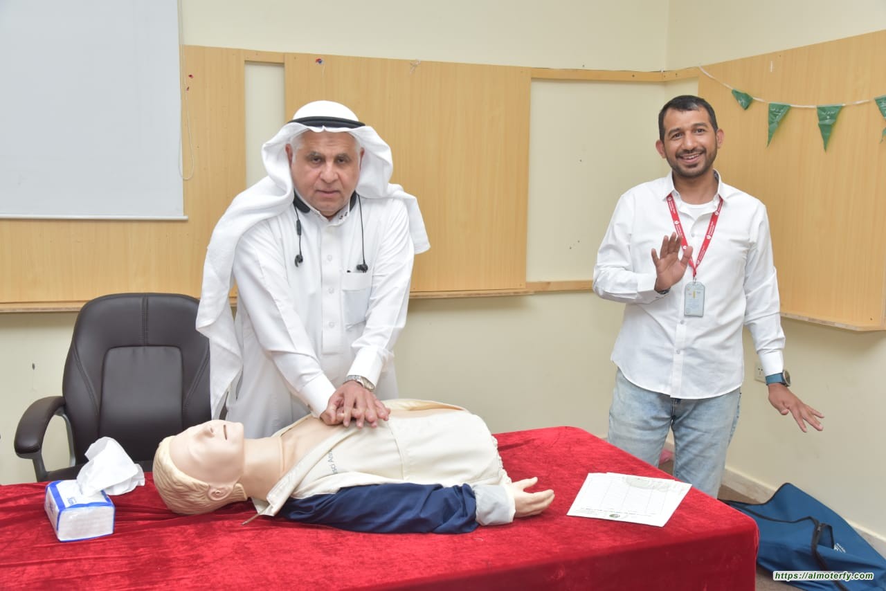 همسات الثقافي والشؤؤن الأ كاديميه والتدريب بصحةالأحساء ينفذان اتقن مهارة صحية